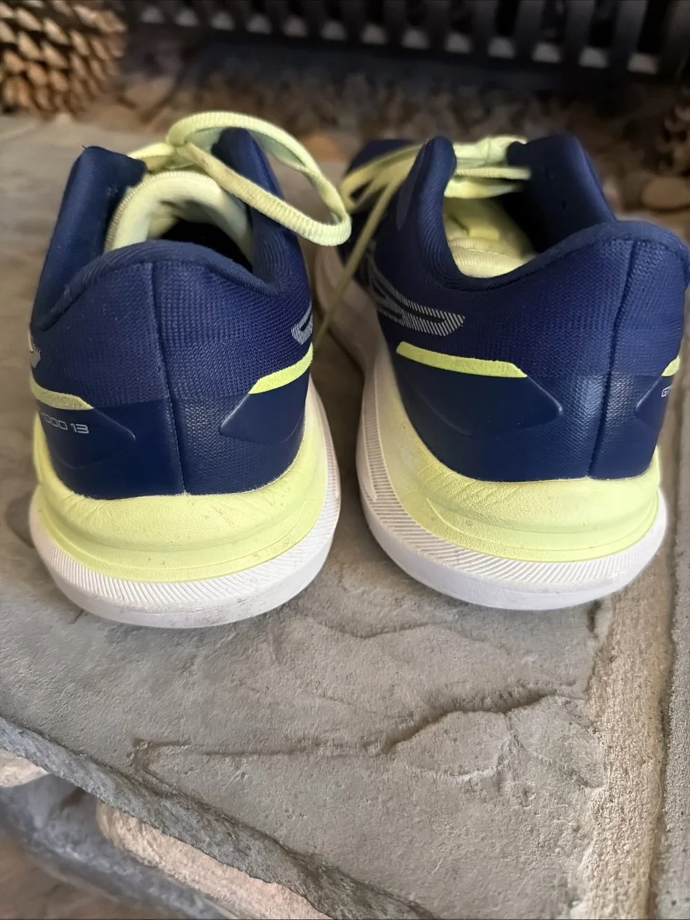 ASICS Women's GT-1000 13 Blue 8.5 EUC